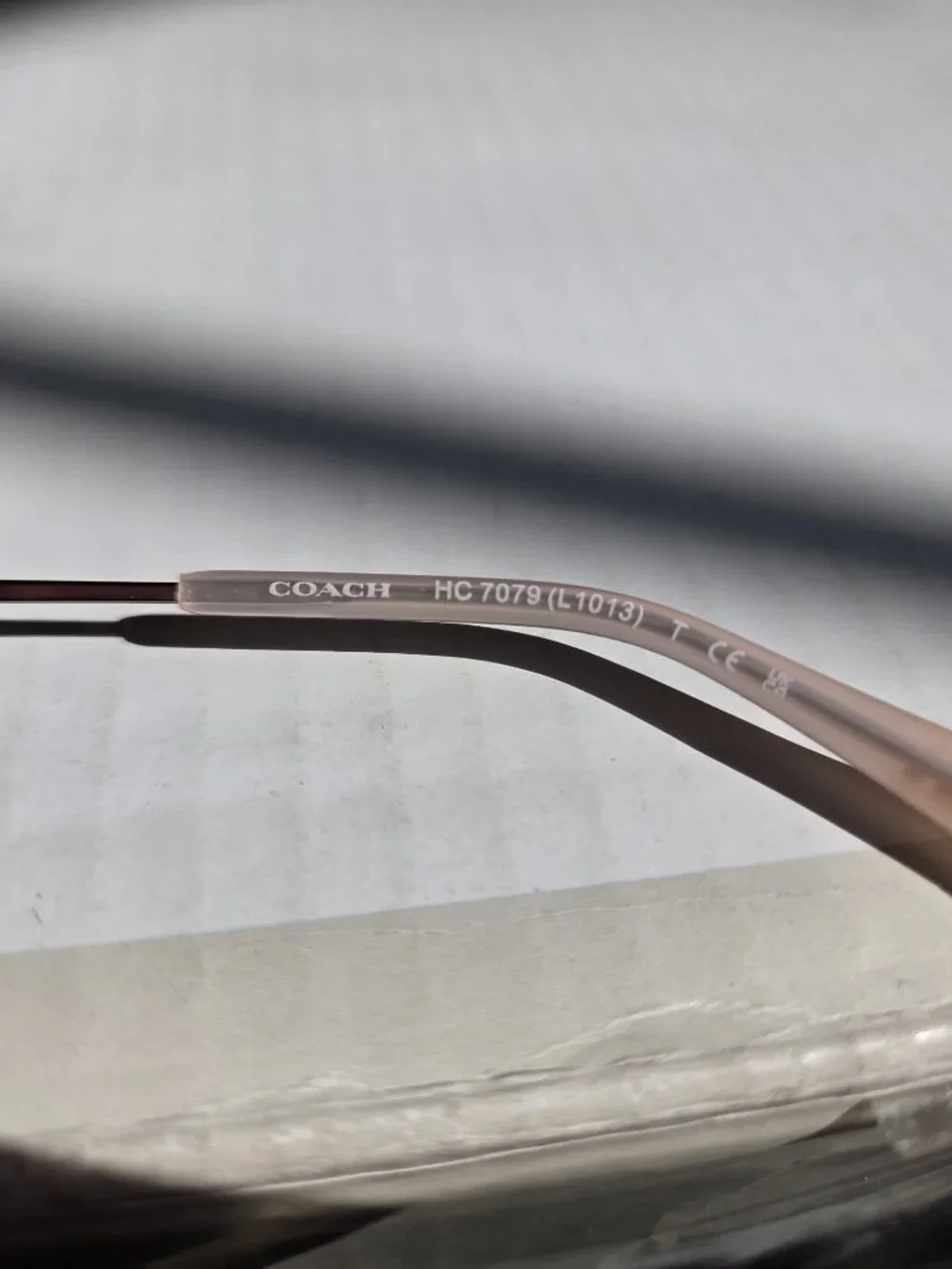 NEW IN CASE AUTHENTIC COACH HC7079 90056F Light Gold Sunglasses